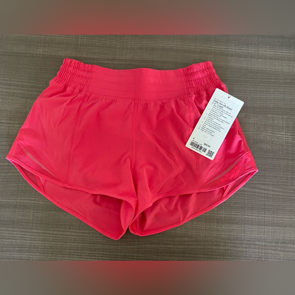 NWT HOTTY HOT 2.5 size 6